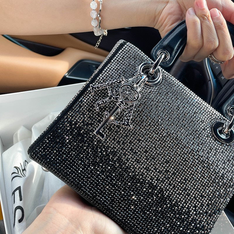 Bolso de mano con cadena de di - Interior Design High End reseña y precio