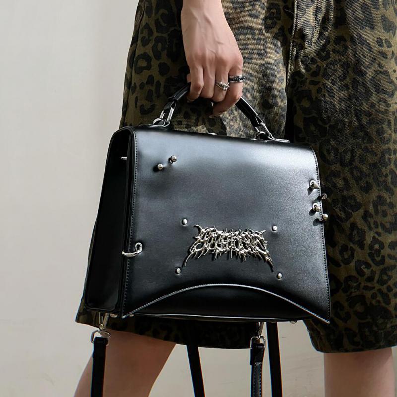 Mochila con remaches de alta g - Interior Design High End reseña y precio